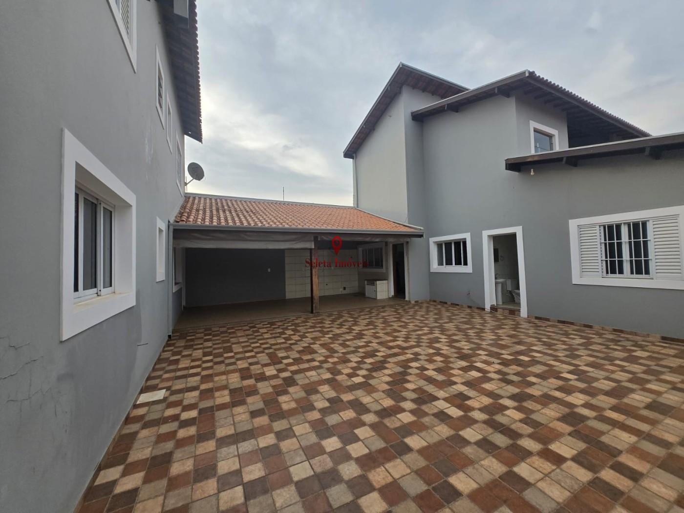 Casa, 5 quartos, 326 m² - Foto 1