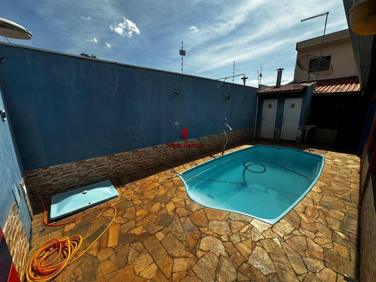 Chácara, 2 quartos, 160 m² - Foto 1