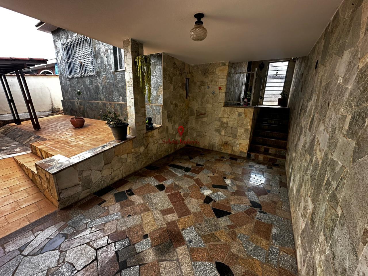 Casa, 3 quartos, 245 m² - Foto 1