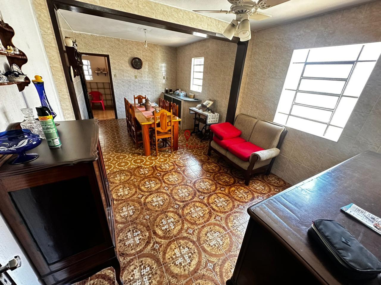 Casa, 3 quartos, 245 m² - Foto 7