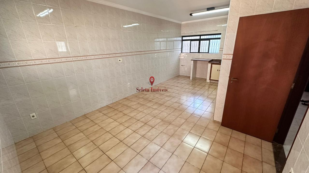 Casa, 4 quartos, 330 m² - Foto 24