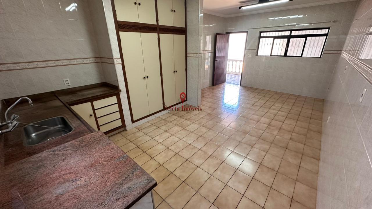 Casa, 4 quartos, 330 m² - Foto 6
