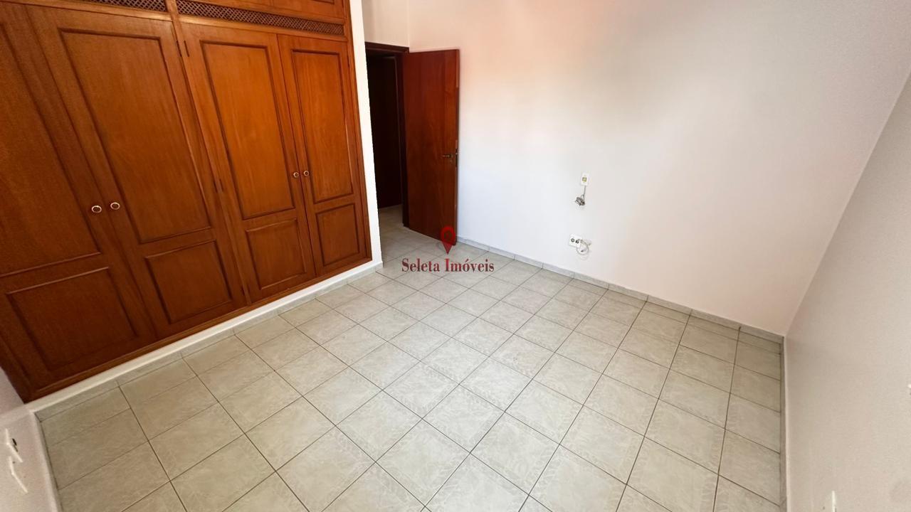 Casa, 4 quartos, 330 m² - Foto 24