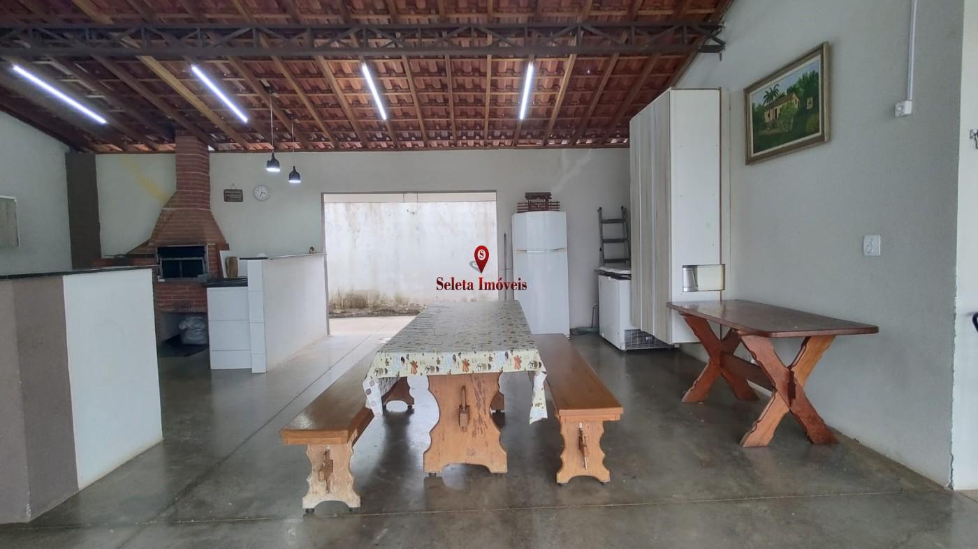 Chácara, 3 quartos, 884 m² - Foto 3